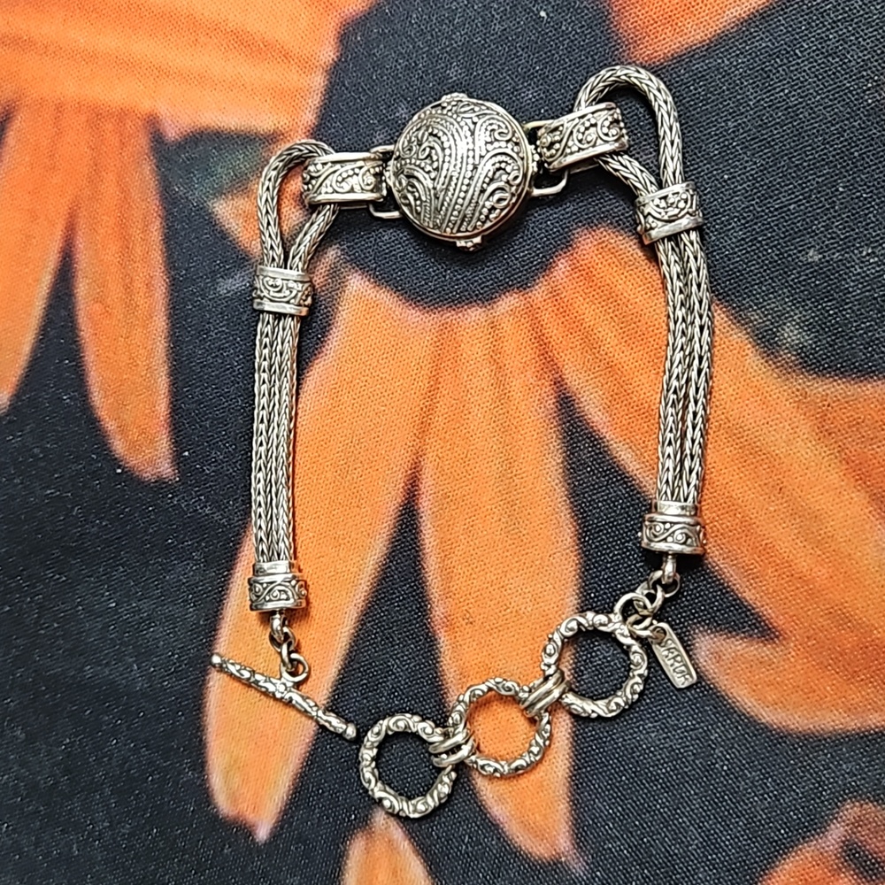 Sarda Bali Artisan Sterling Silver Toggle Bracelet